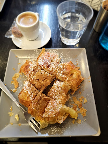 Xenia coffee & snacks