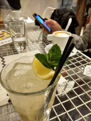 ΥΨΙΛΟΝ - Γαστρονομία και φιλοξενία