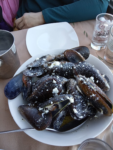 Opinii despre Το λιμάνι μεζεδοπωλείο Λαυριο în Λαύριο - Γαστρονομία και φιλοξενία