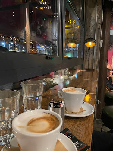 Opinii despre Urban în Ζωγράφου - Γαστρονομία και φιλοξενία