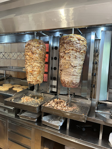 Opinii despre ΤΟ ΑΡΙΣΤΟΝ în Αθήνα - Γαστρονομία και φιλοξενία