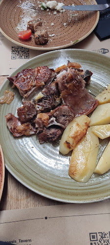 Opinii despre Πετούσης Ταβέρνα (Ηράκλειο) în Ηράκλειο - Γαστρονομία και φιλοξενία