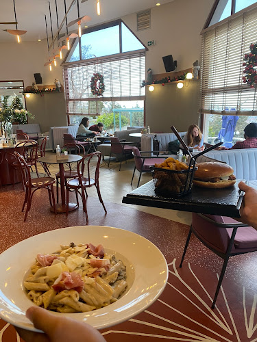 Λόφος Cafe Bar | Breakfast, Lunch, Coffee, Dinner