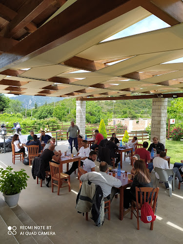 Οι Βρύσες Καφέ -Ταβερνα - Αγρίνιο