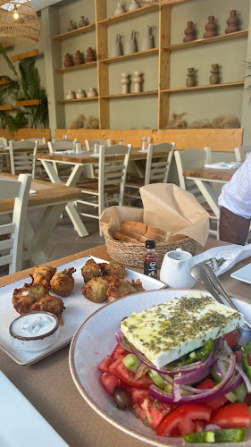 Comentarii opinii despre Taverna Petros