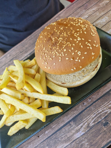 Κωνσταντίνου, Λεωφ. Καραμανλή 5, Ανάβυσσος 190 13
