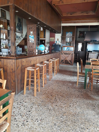 Opinii despre Καφέ Κώστας Σοφουλάκης în Κόκκινος Πύργος - Γαστρονομία και φιλοξενία