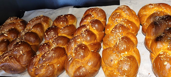 Θήρας 91, Πειραιάς 185 41