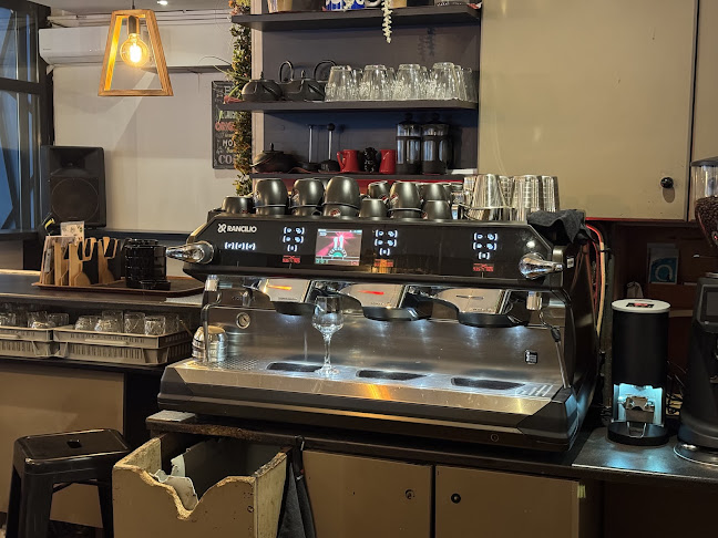 Captains All Day Bar - Γαστρονομία και φιλοξενία