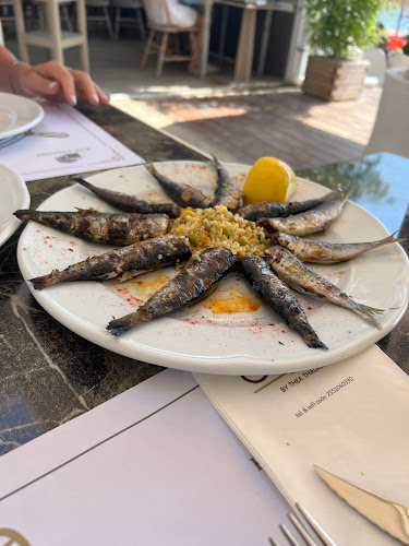 Θέα Θάλασσα - Νέα Χιλή