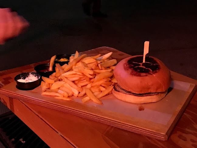 Opinii despre Hot Hot Burger Bar în Αθήνα - Γαστρονομία και φιλοξενία