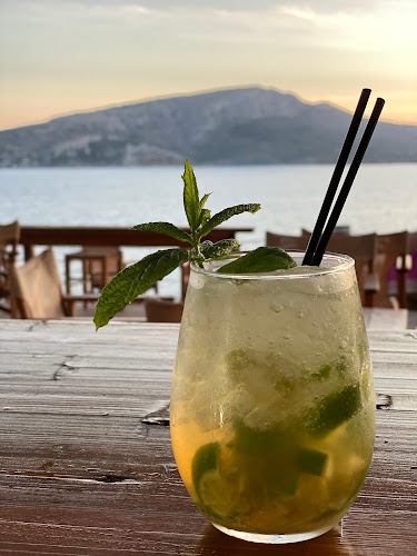 Opinii despre Kape Bar în Σούνιο - Γαστρονομία και φιλοξενία