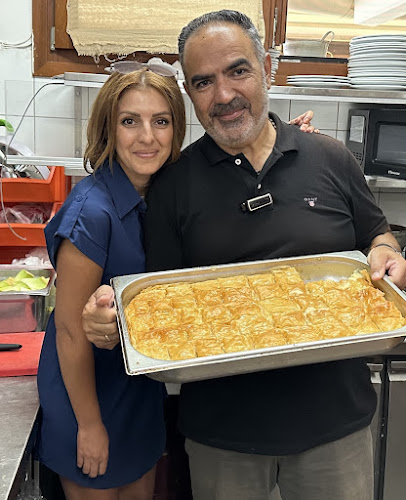 Ταβέρνα Το Ρόδι - Αρνί Αντικριστό - Γαστρονομία και φιλοξενία