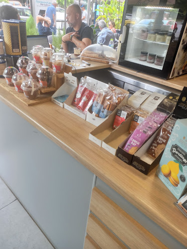 Drip coffee and snacks - Γαστρονομία και φιλοξενία