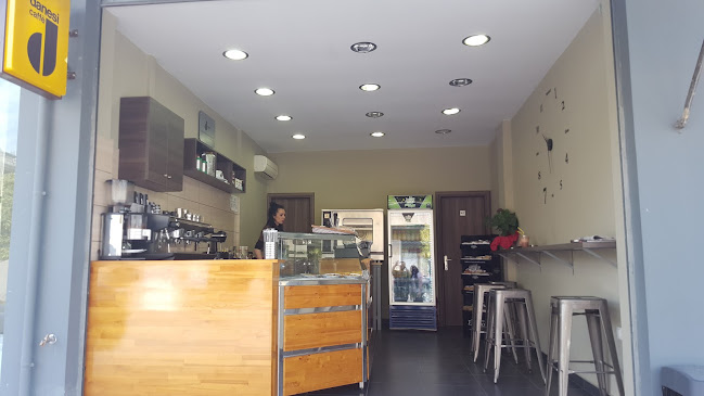 Macchiato Street Cafe