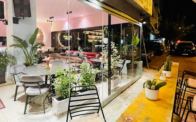 Comentarii opinii despre Mademoiselle Coffee & Brunch