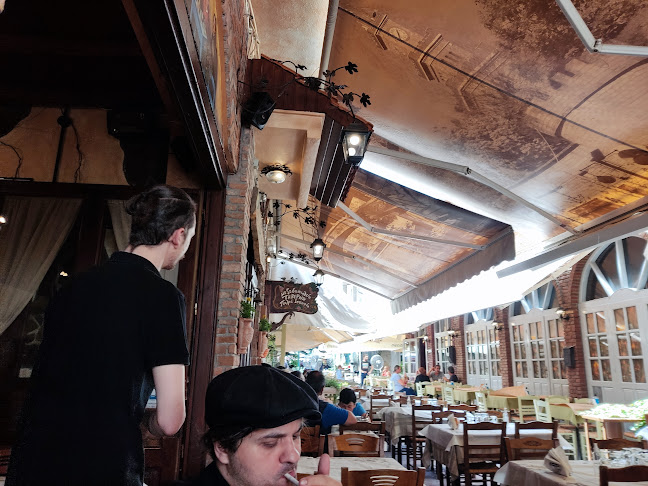 Παλιά Ιστορία - Γαστρονομία και φιλοξενία