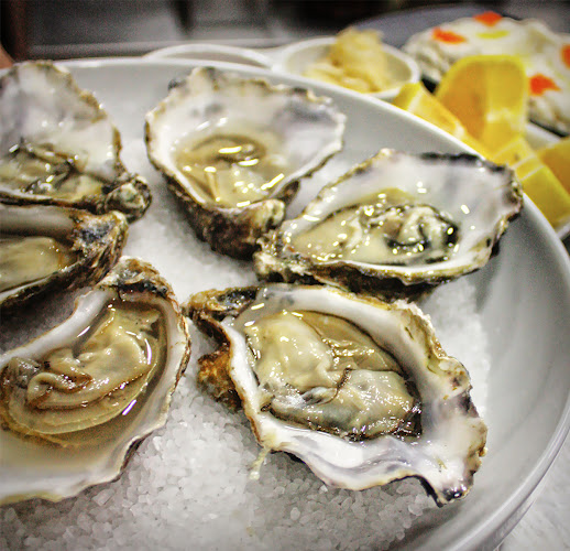 Akrovoli Restaurant & Oyster Bar