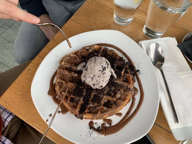 Απόλλωνος, Μεταμόρφωση 144 51