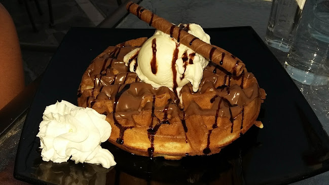 GRANDE Cafe Pizza & Breakfast Poros