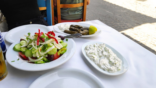 Ουζερί Τσινάρι - Γαστρονομία και φιλοξενία