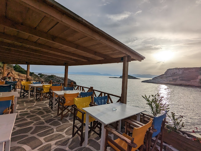 Βιανδύνη | Παραλία Καφέ - Μπαρ - Εστιατόριο - Ελαία