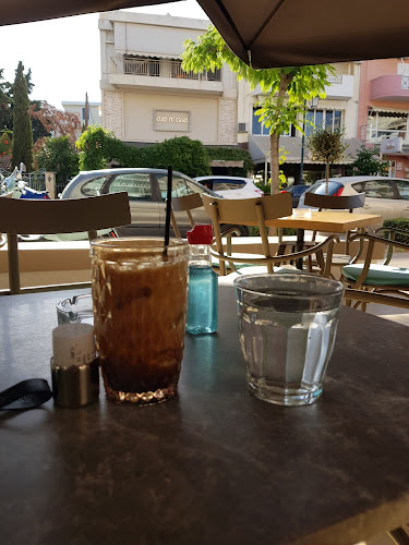 Opinii despre Central Cafe Bar în Λουτράκι - Γαστρονομία και φιλοξενία