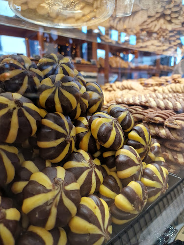 Opinii despre ΦΟΥΡΝΟΣ ΒΕΝΕΤΗ 1948 | Βόλος în Βόλος - Γαστρονομία και φιλοξενία