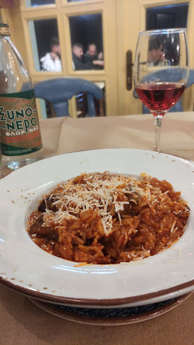 Roussiko - Γαστρονομία και φιλοξενία