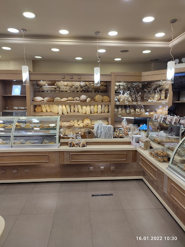 Σαβοϊδάκης Bakery & Patisserie, Μοίρες - Γαστρονομία και φιλοξενία