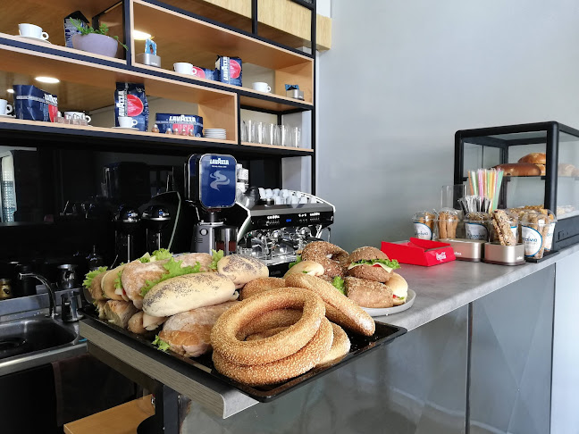 ΚΑΦΕ ΑΚΡΟΒΑΤΗΣ