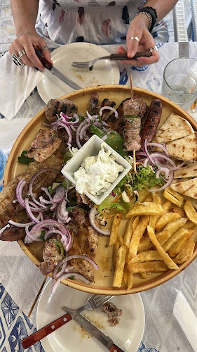 SEMIS FAMILY TAVERNA - Ιαλυσός