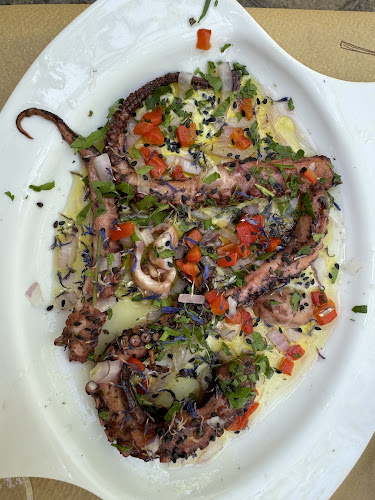 Opinii despre Τριαντάφυλλος - Η Μικρή Πλατεία în Παλαιόκαστρο - Γαστρονομία και φιλοξενία