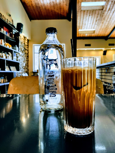 The Underdog® Flagship Store Thissio - Αθήνα