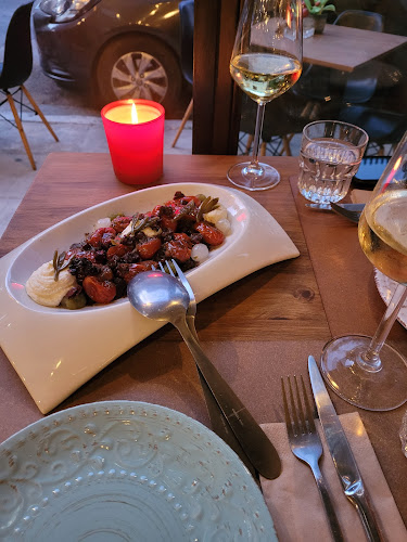 Comentarii opinii despre Caravin Wine & Wanderlust