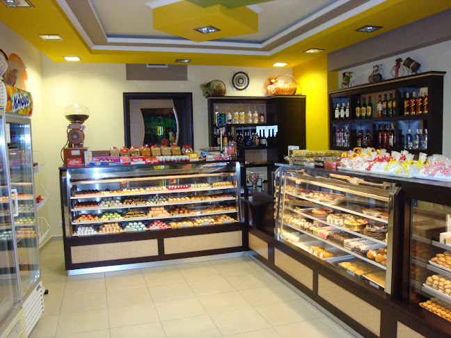 Ζαχαροπλαστείο ''Ανανάς''