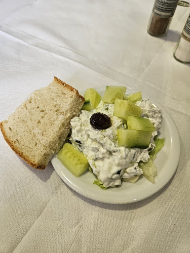 Opinii despre Restaurant 21 olive în Καλαμπάκα - Γαστρονομία και φιλοξενία