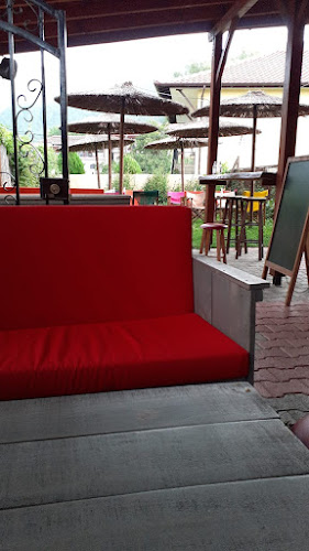 Opinii despre ΚΑΦΕΤΕΡΙΑ ΜΠΑΡ SNACK BAR | RETRO CAFΕ în Βαρικό - Γαστρονομία και φιλοξενία