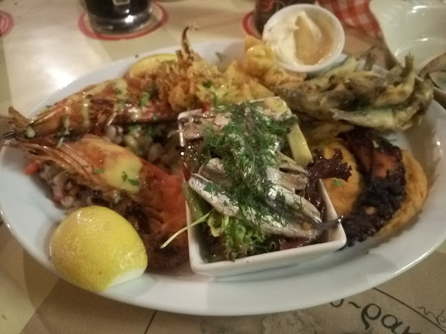 Το Παραστράτημα - Γαστρονομία και φιλοξενία