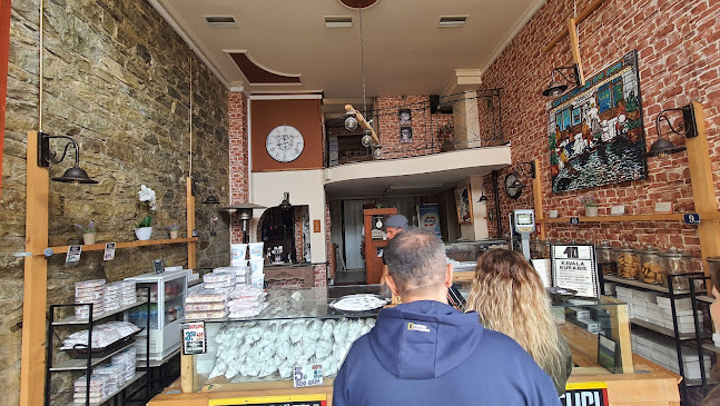 Πουλίδου 31, Καβάλα 652 01