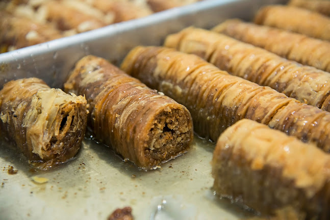 Παραδοσιακά Γλυκά Αράχωβας Παπαστάθη