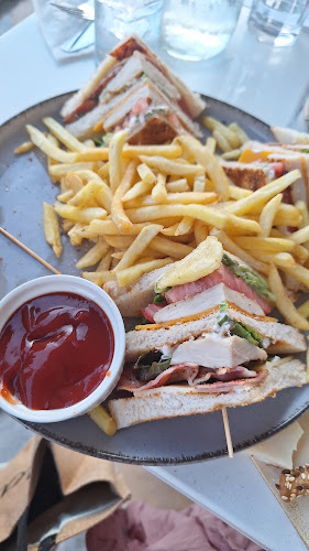 Istiaia café & bistro