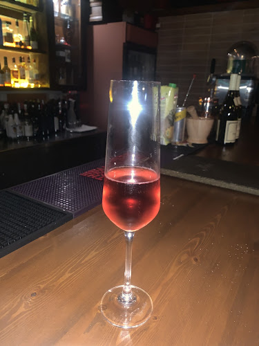 Opinii despre Ampelos Wine Bar în Πόρος - Γαστρονομία και φιλοξενία