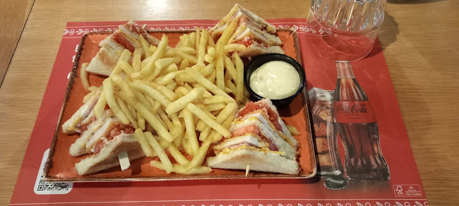 Home Burger Γλυφάδας - Γαστρονομία και φιλοξενία