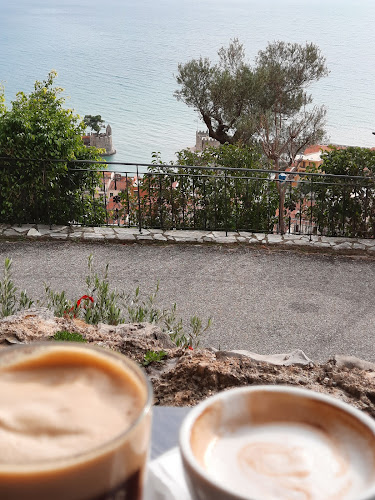 Τσαους ταπια, Ναύπακτος 303 00