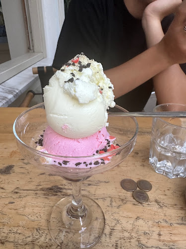 Amal - Γαστρονομία και φιλοξενία