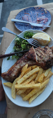 Roussiko - Γαστρονομία και φιλοξενία