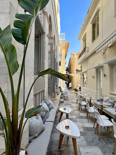 Χίου 33, Ερμούπολη 841 00