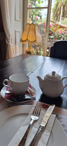 Αγγέλου Μεταξά 11, Πειραιάς 185 34