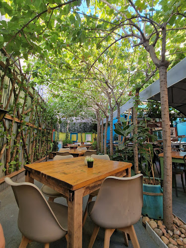 Comentarii opinii despre Τρεις Λαλούν - Treis Laloun